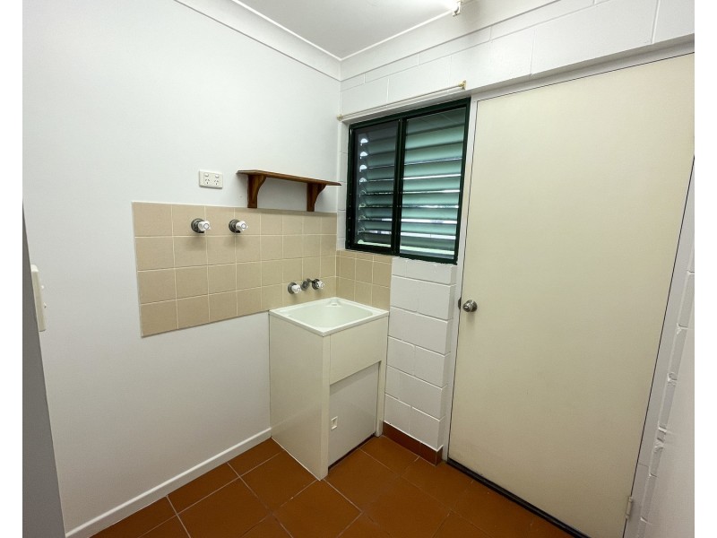 2/13 Murroona Street, Bowen QLD 4805