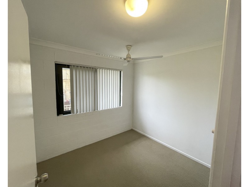 2/13 Murroona Street, Bowen QLD 4805