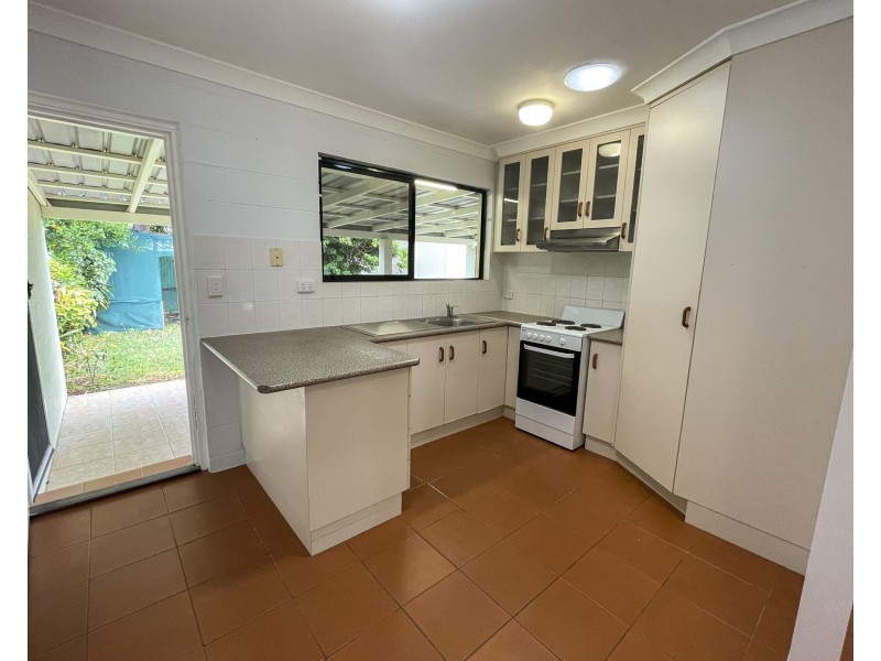 2/13 Murroona Street, Bowen QLD 4805