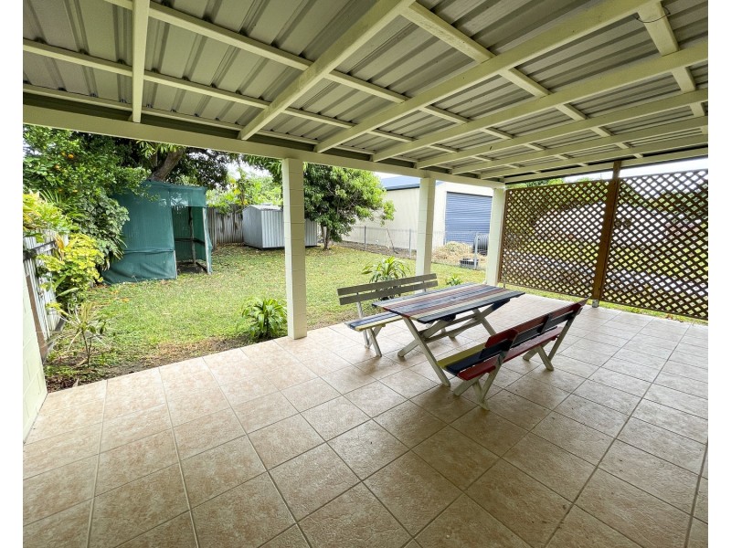 2/13 Murroona Street, Bowen QLD 4805