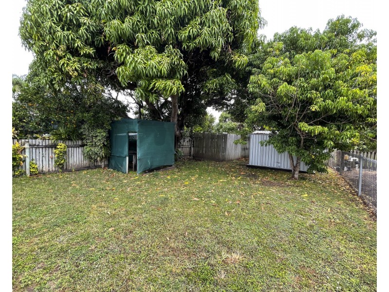 2/13 Murroona Street, Bowen QLD 4805