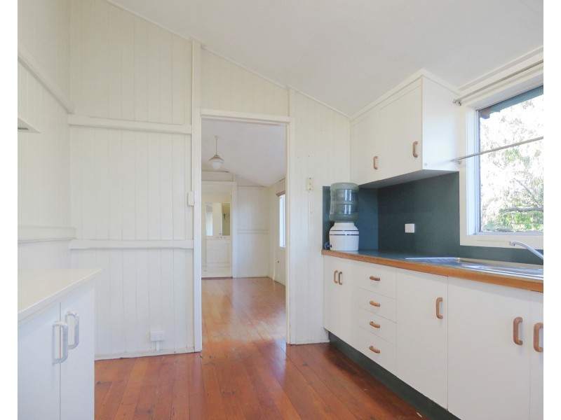 16 Pantall Street, Bowen QLD 4805