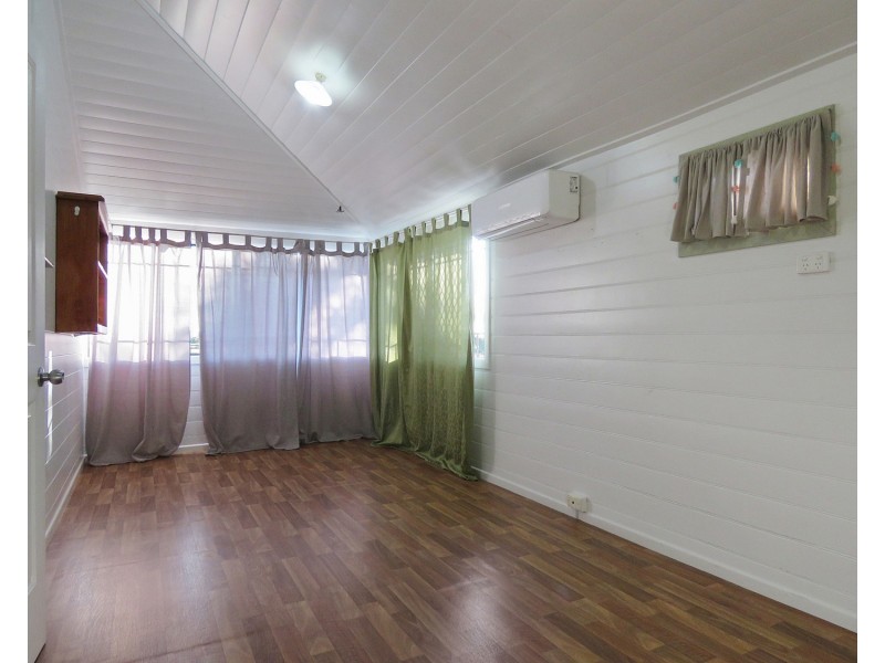 16 Pantall Street, Bowen QLD 4805