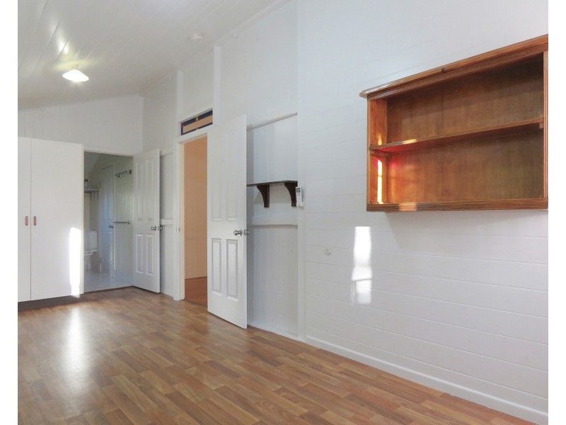 16 Pantall Street, Bowen QLD 4805