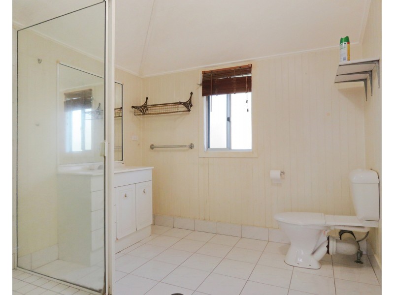 16 Pantall Street, Bowen QLD 4805