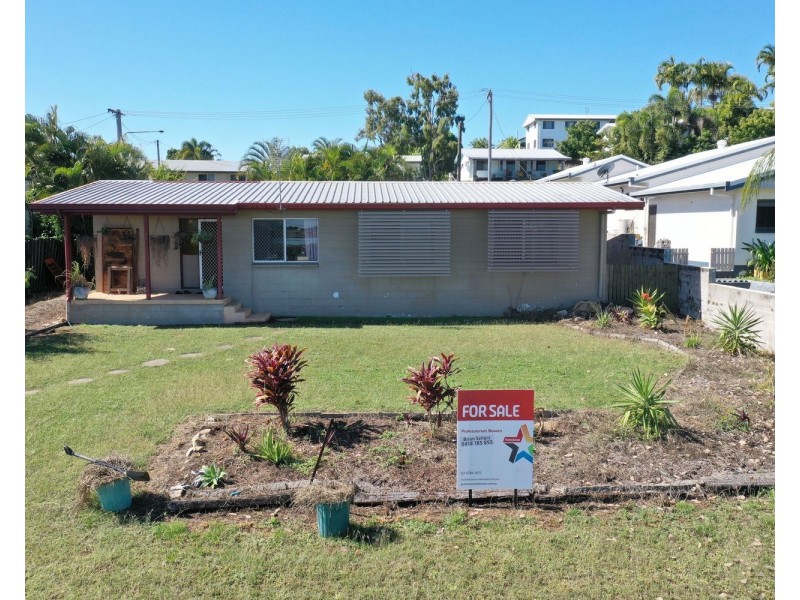 4 Bull Crescent, Bowen QLD 4805