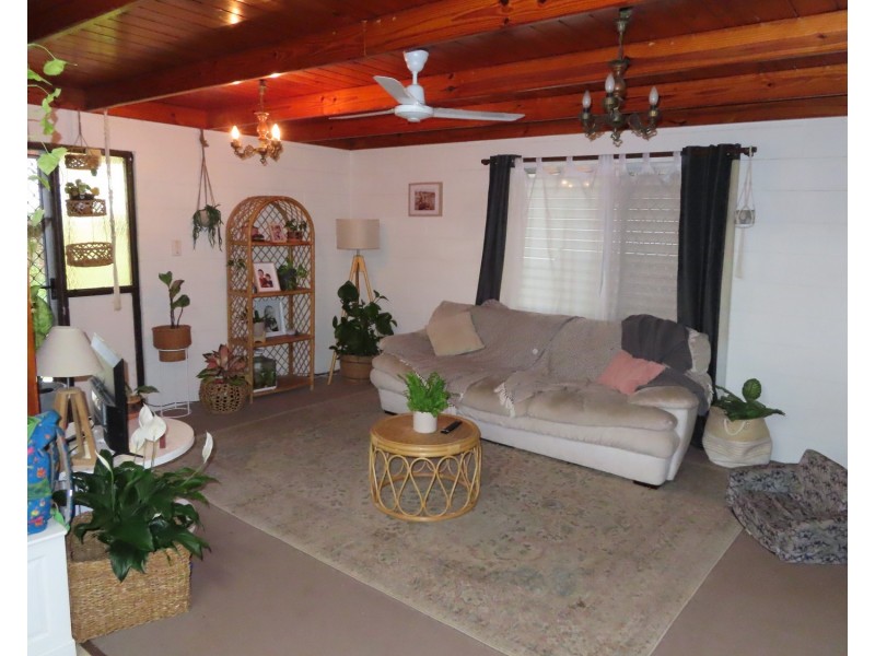 4 Bull Crescent, Bowen QLD 4805