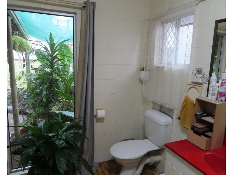 4 Bull Crescent, Bowen QLD 4805
