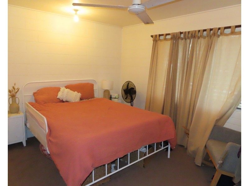 4 Bull Crescent, Bowen QLD 4805