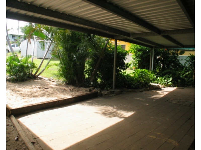 4 Bull Crescent, Bowen QLD 4805
