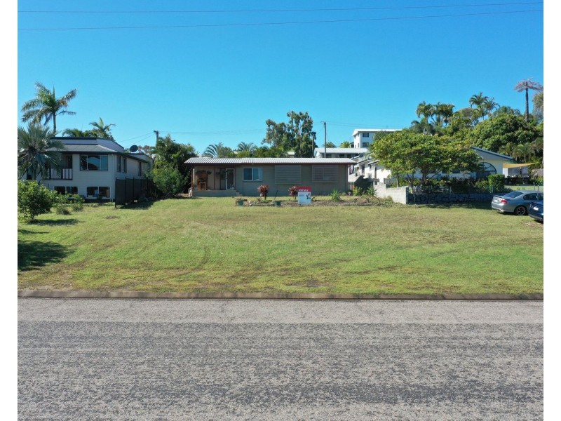 4 Bull Crescent, Bowen QLD 4805