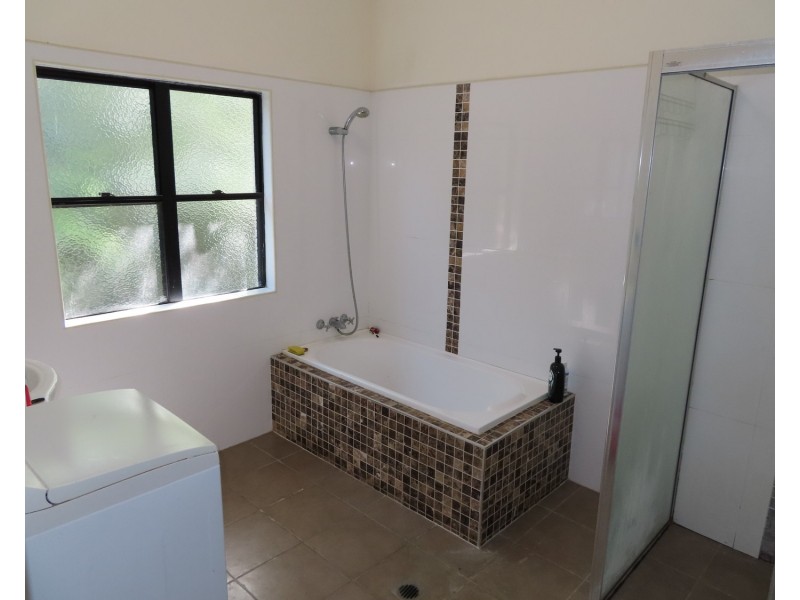 10 Yardley Court, Bowen QLD 4805