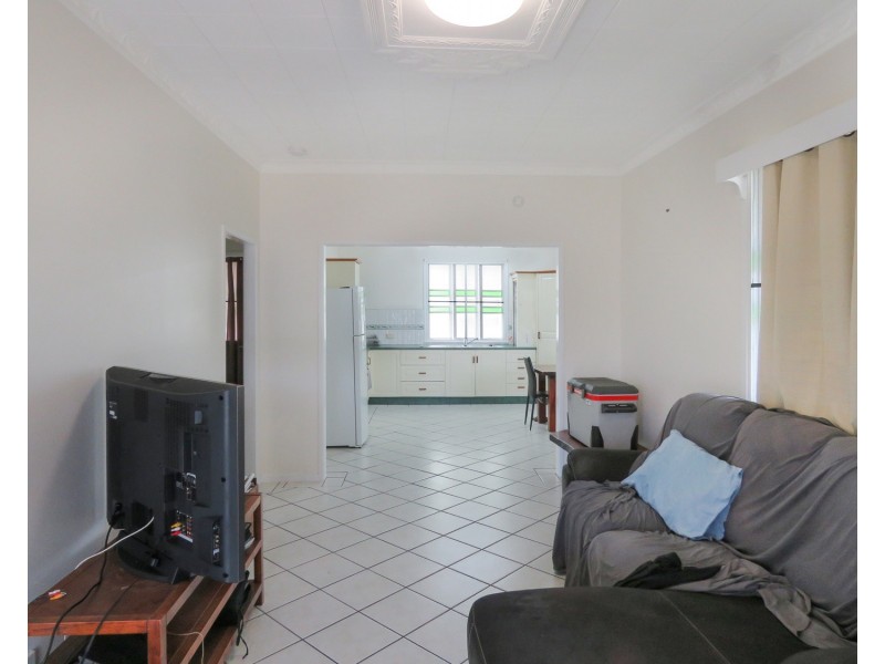 52 Gregory Street, Bowen QLD 4805