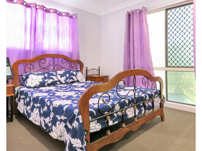 186 Queens Road, Bowen QLD 4805