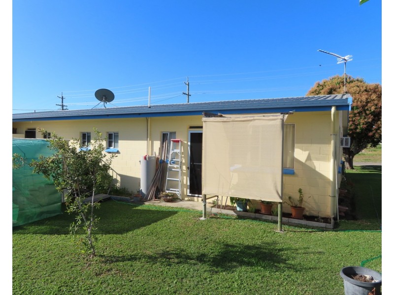27 Hay Street, Bowen QLD 4805