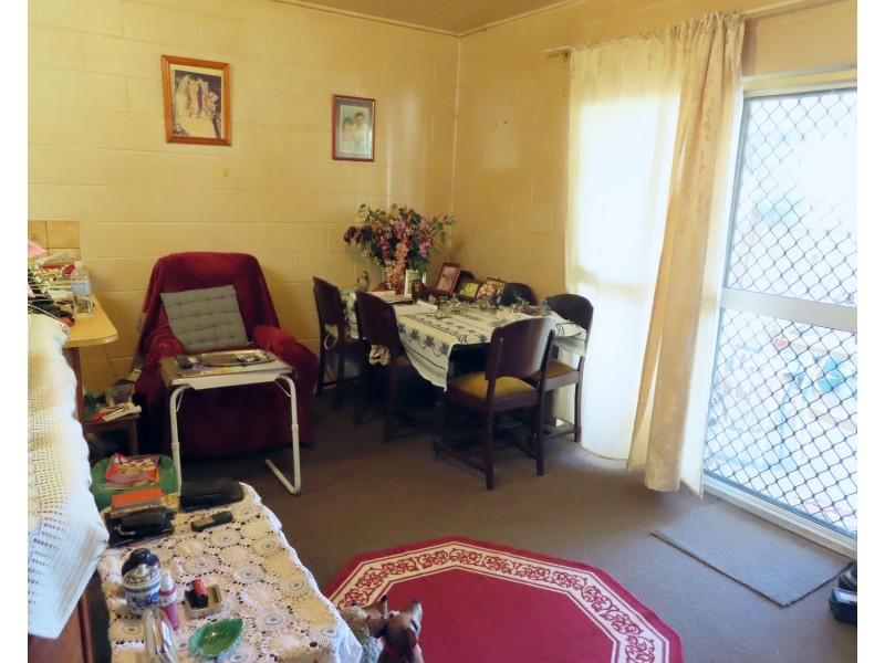 27 Hay Street, Bowen QLD 4805