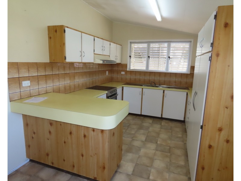 55 Poole Street, Bowen QLD 4805