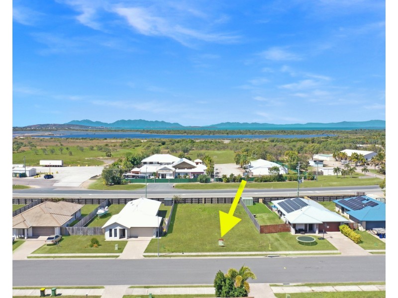 78 Banks Drive, Bowen QLD 4805