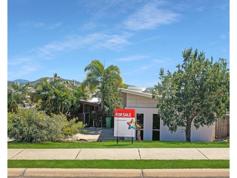 15 Seacove Crescent, Bowen QLD 4805