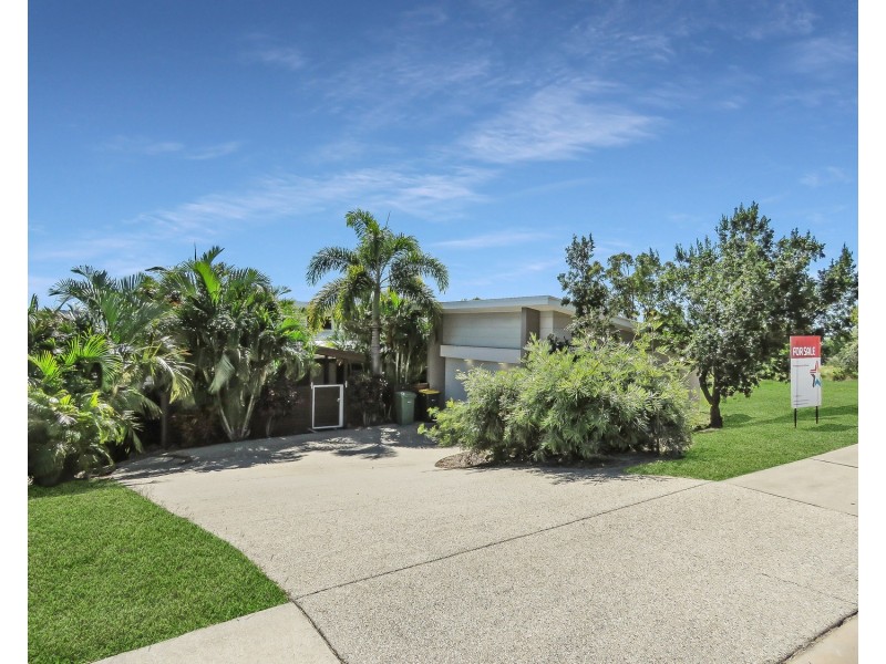 15 Seacove Crescent, Bowen QLD 4805