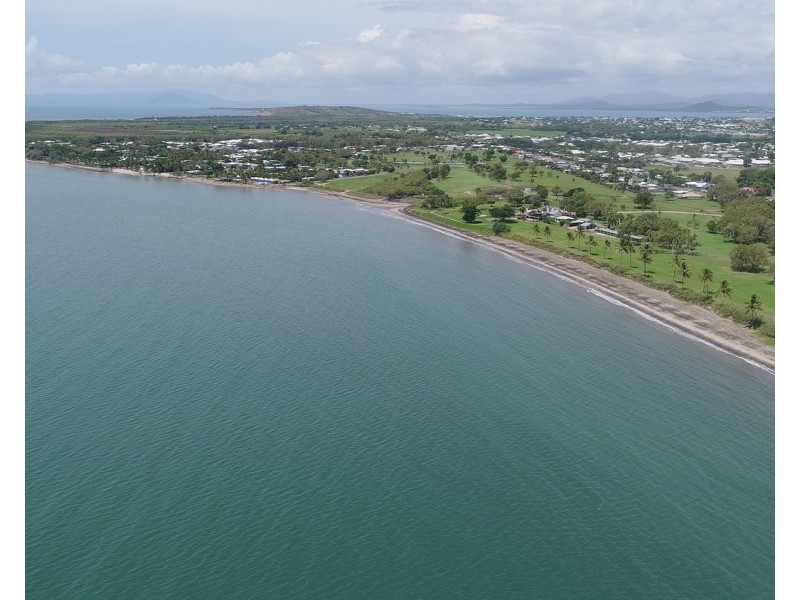 4 Fourth Close, Bowen QLD 4805