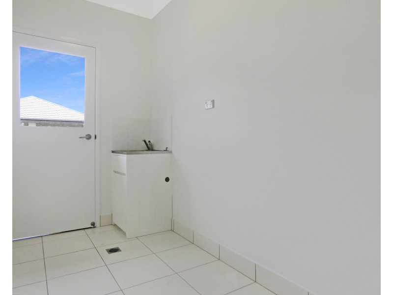 6 Seventh Close, Bowen QLD 4805