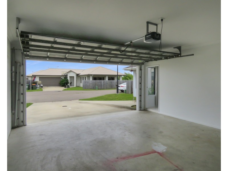 6 Seventh Close, Bowen QLD 4805