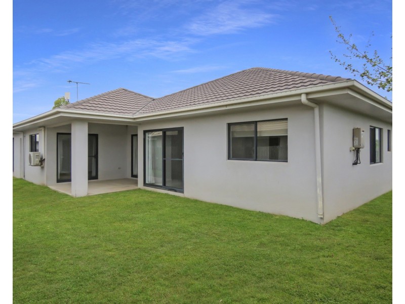 6 Seventh Close, Bowen QLD 4805