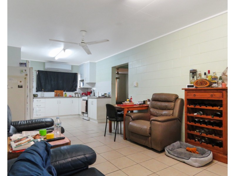 Units 1 & 2/25 Gloucester Street, Bowen QLD 4805