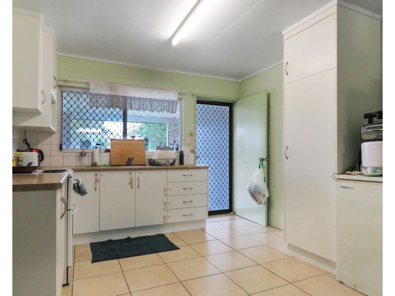 Units 1 & 2/25 Gloucester Street, Bowen QLD 4805