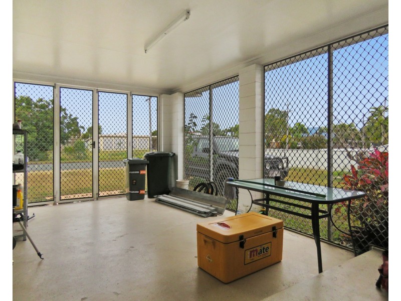 Units 1 & 2/25 Gloucester Street, Bowen QLD 4805