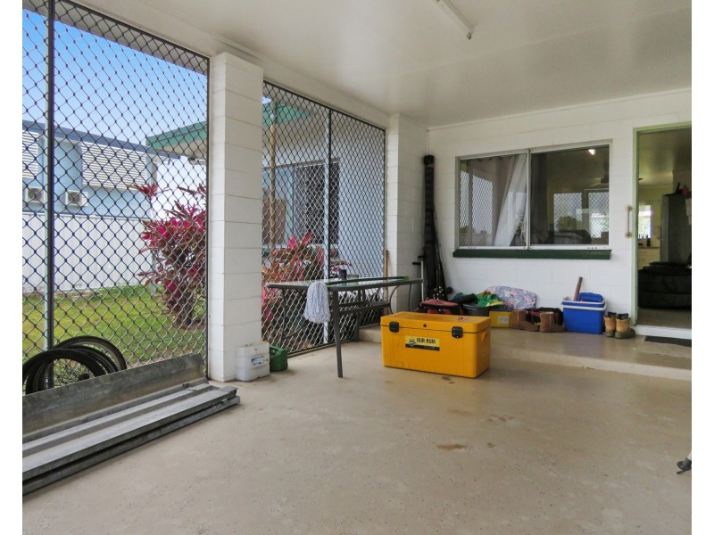 Units 1 & 2/25 Gloucester Street, Bowen QLD 4805