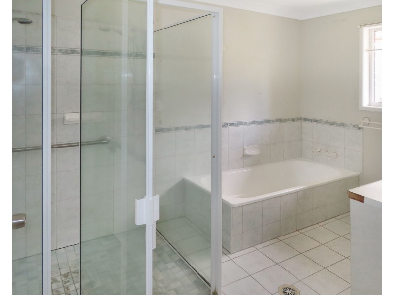 12 Philip Street, Bowen QLD 4805