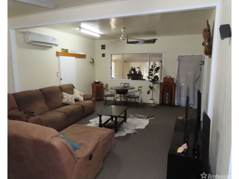 55 Poole Street, Bowen QLD 4805