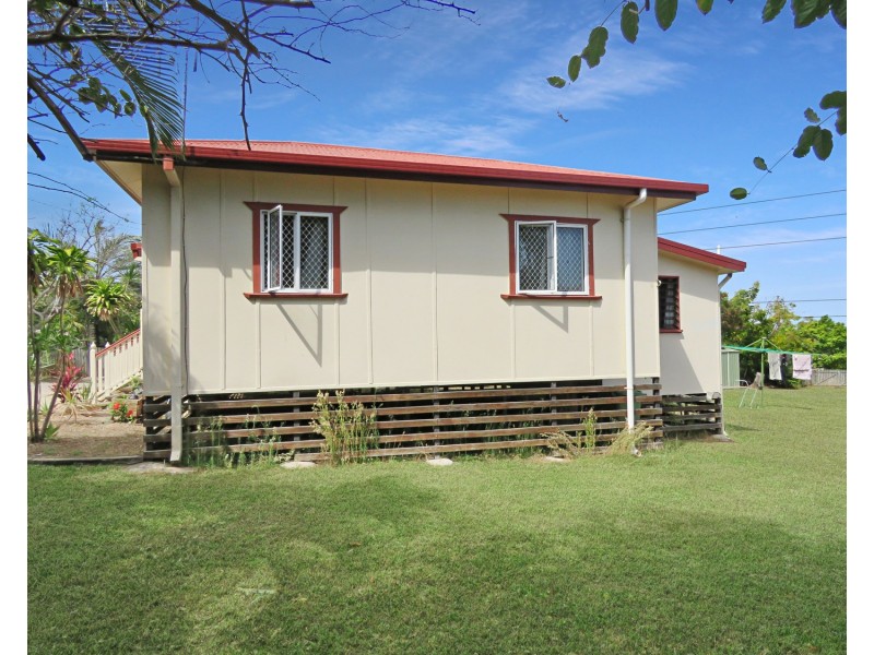 6 Bull Crescent, Bowen QLD 4805