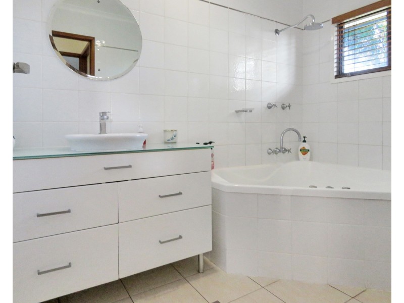 5 Toms Court, Bowen QLD 4805