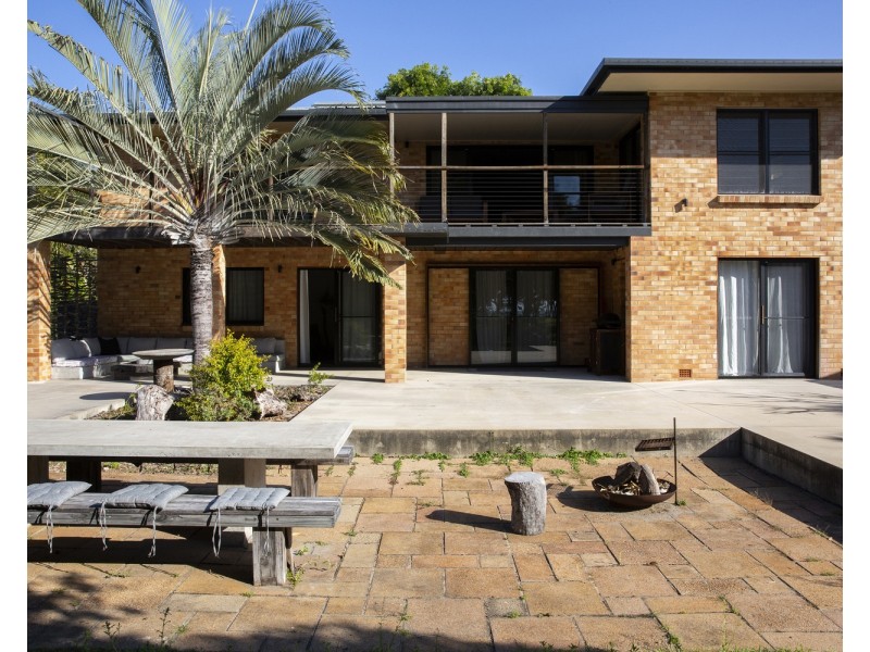 12 Horseshoe Bay Road, Bowen QLD 4805