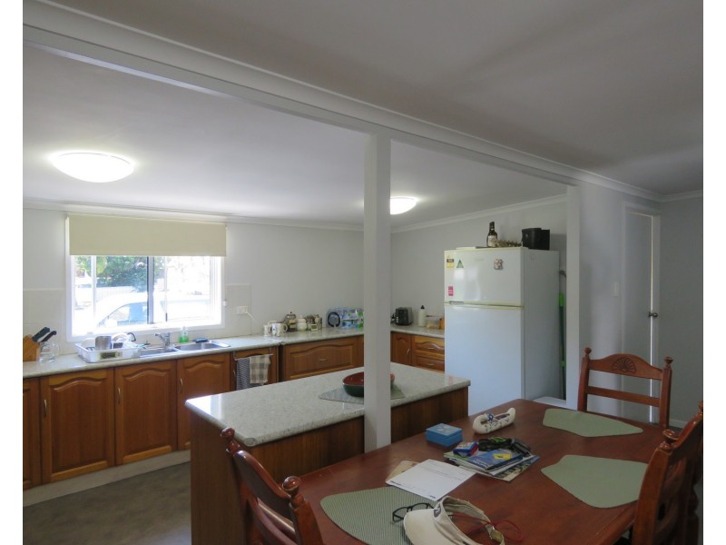 60 Livingstone Street, Bowen QLD 4805