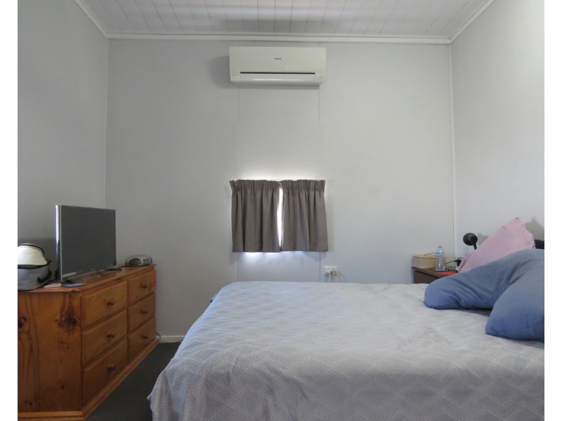 60 Livingstone Street, Bowen QLD 4805