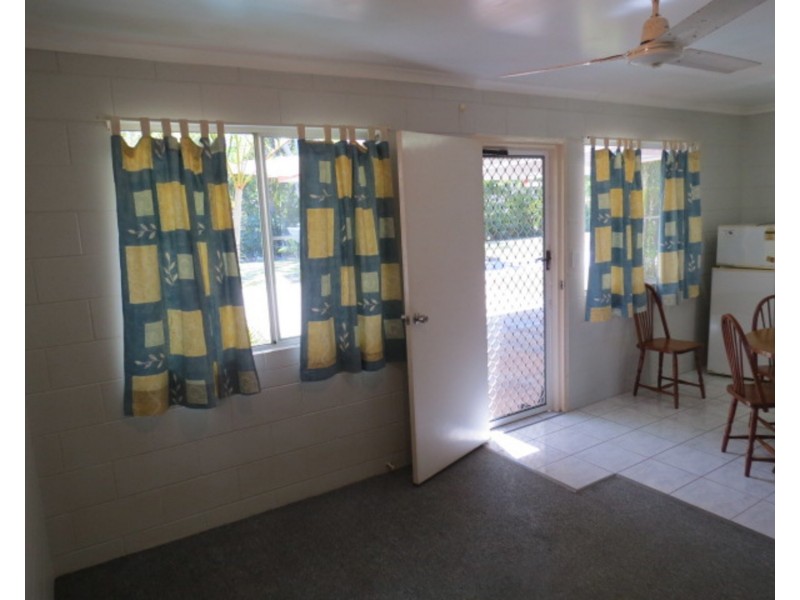 6/43 Crofton Street, Bowen QLD 4805