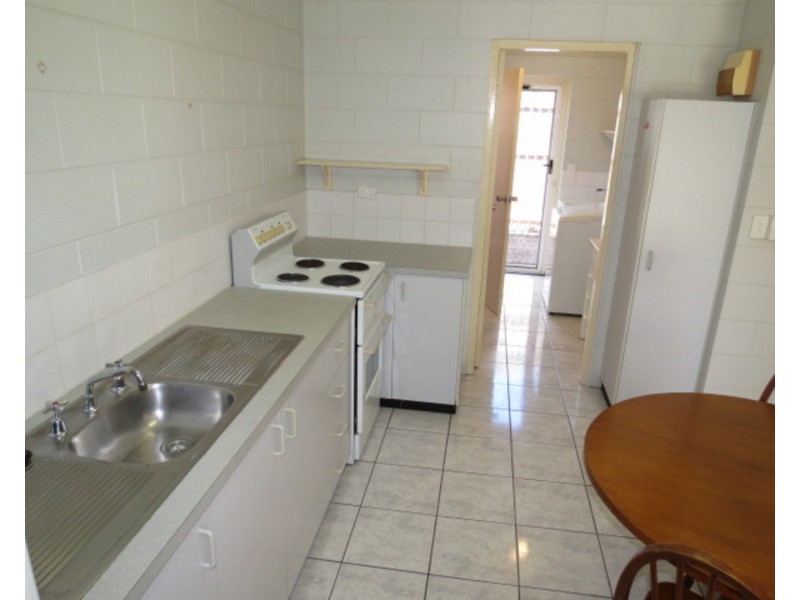 6/43 Crofton Street, Bowen QLD 4805