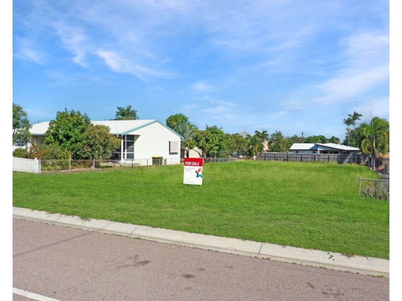 9 Poole Street, Bowen QLD 4805