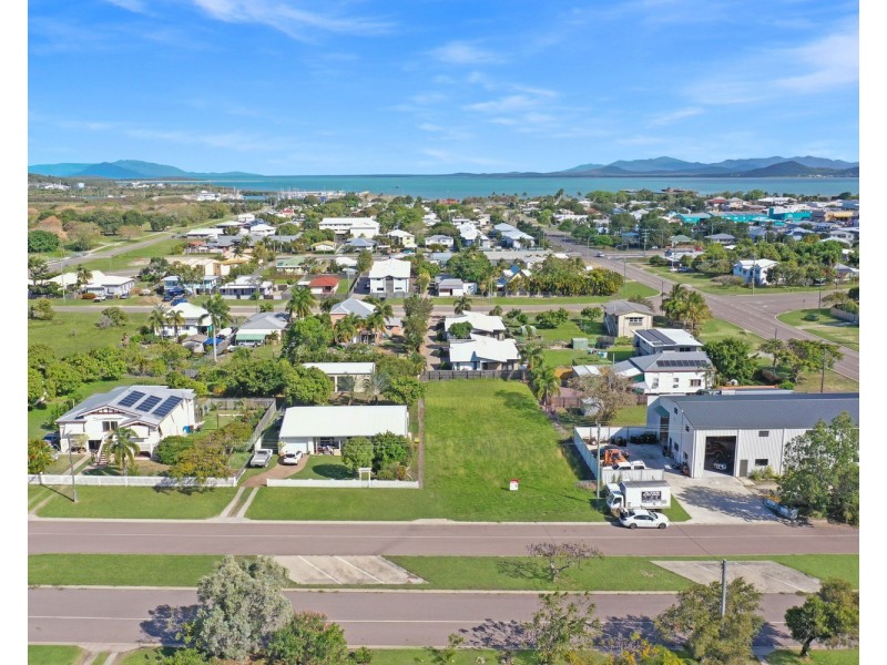 9 Poole Street, Bowen QLD 4805