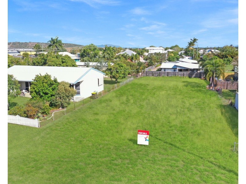 9 Poole Street, Bowen QLD 4805