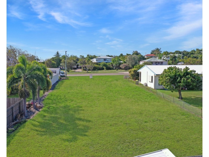 9 Poole Street, Bowen QLD 4805