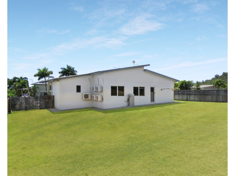 9 Marine Parade, Bowen QLD 4805