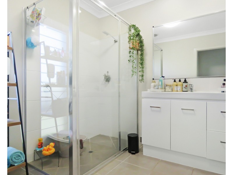 9 Marine Parade, Bowen QLD 4805