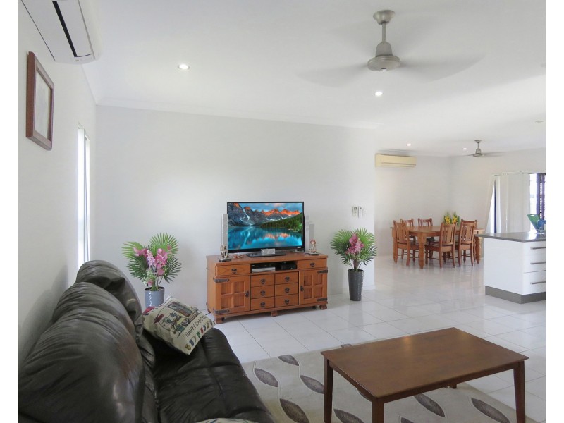 53 Banks Drive, Bowen QLD 4805