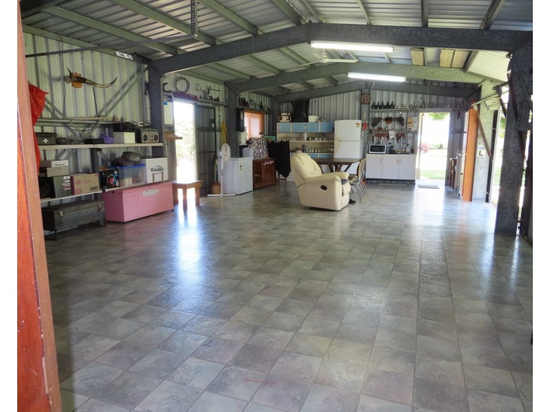 18059 Bruce Highway, Bowen QLD 4805