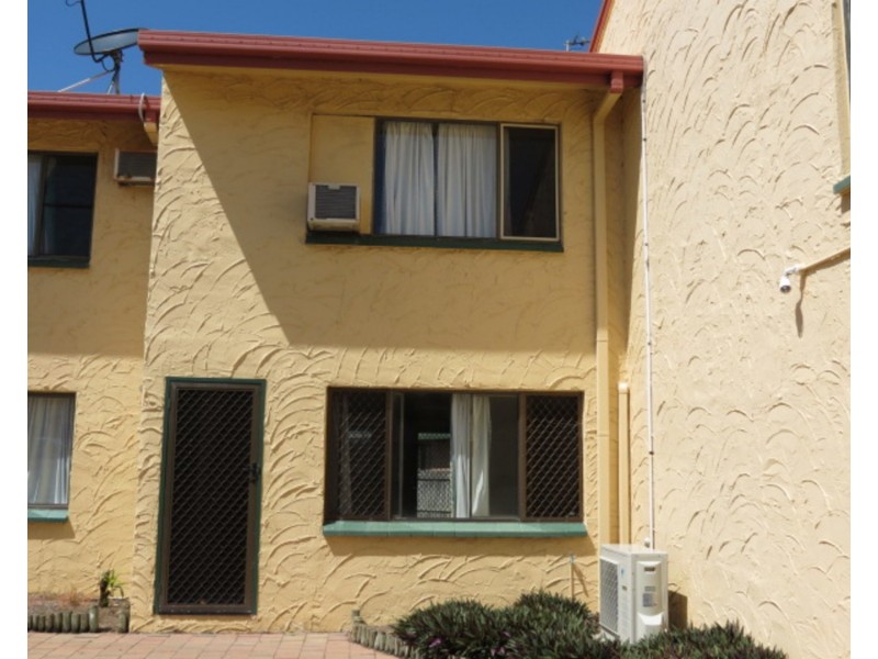 2/2a Powell Street, Bowen QLD 4805